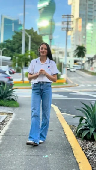 Instagram post from fidelityloanspanama. This post is in position 5.